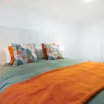 Apartment Modern 4 Bedroom Haven Sleeps 10 *