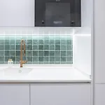 Modern 4 Bedroom Haven Sleeps 10 Apartment Lisbon