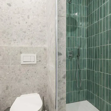 Modern Central Haven 4 Bedroom Sleeps 10 Wac